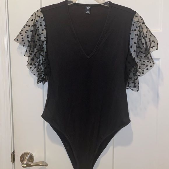 NWOT- Sexy bodysuit with mesh sleeves - Picture 8 of 8
